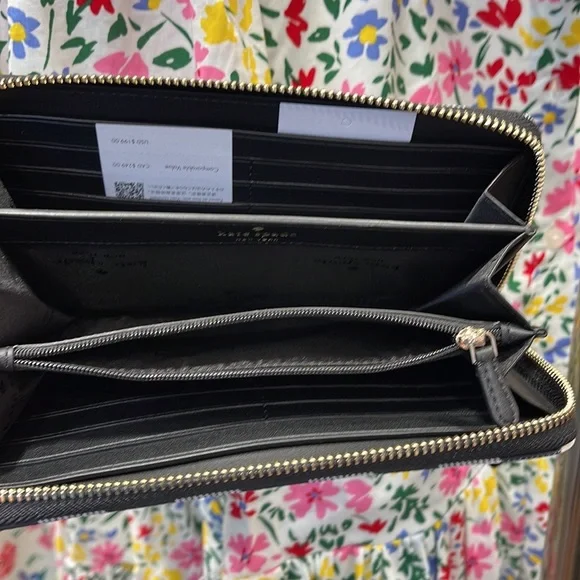 Kate Spade Chelsea Textured Gingham Print Nylon Large Continental Wallet
NWT - Picture 6 of 16